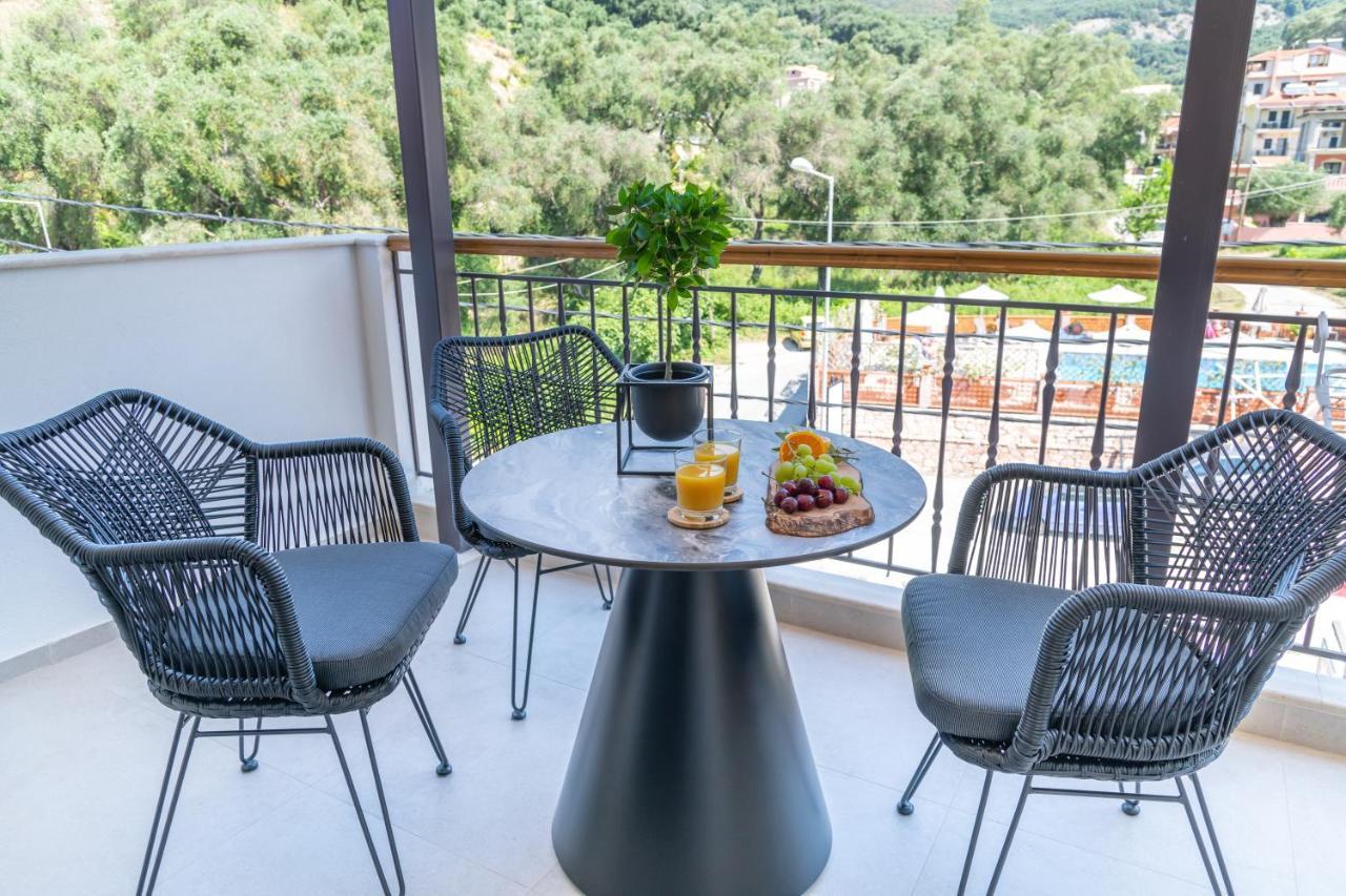 Anesis Deluxe Apartments Parga Buitenkant foto